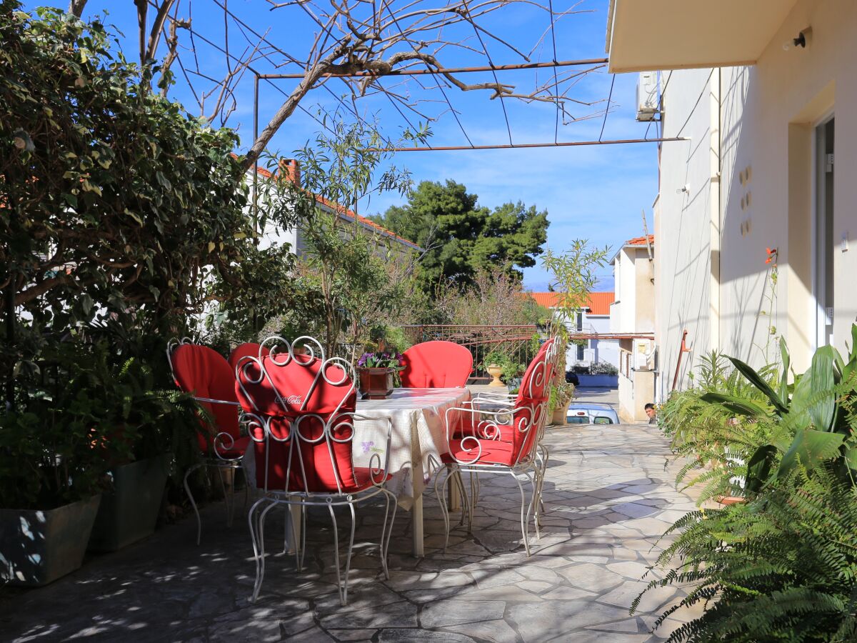 Apartment Two bedroom apartment with balcony and sea view Supetar, Brač A-16656-b - Outdoor photo 5