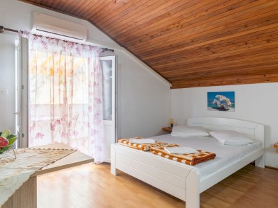 Apartment Studio flat with balcony Cove Vela Stiniva, Hvar AS-14511-c in Zastražišće - Apartment