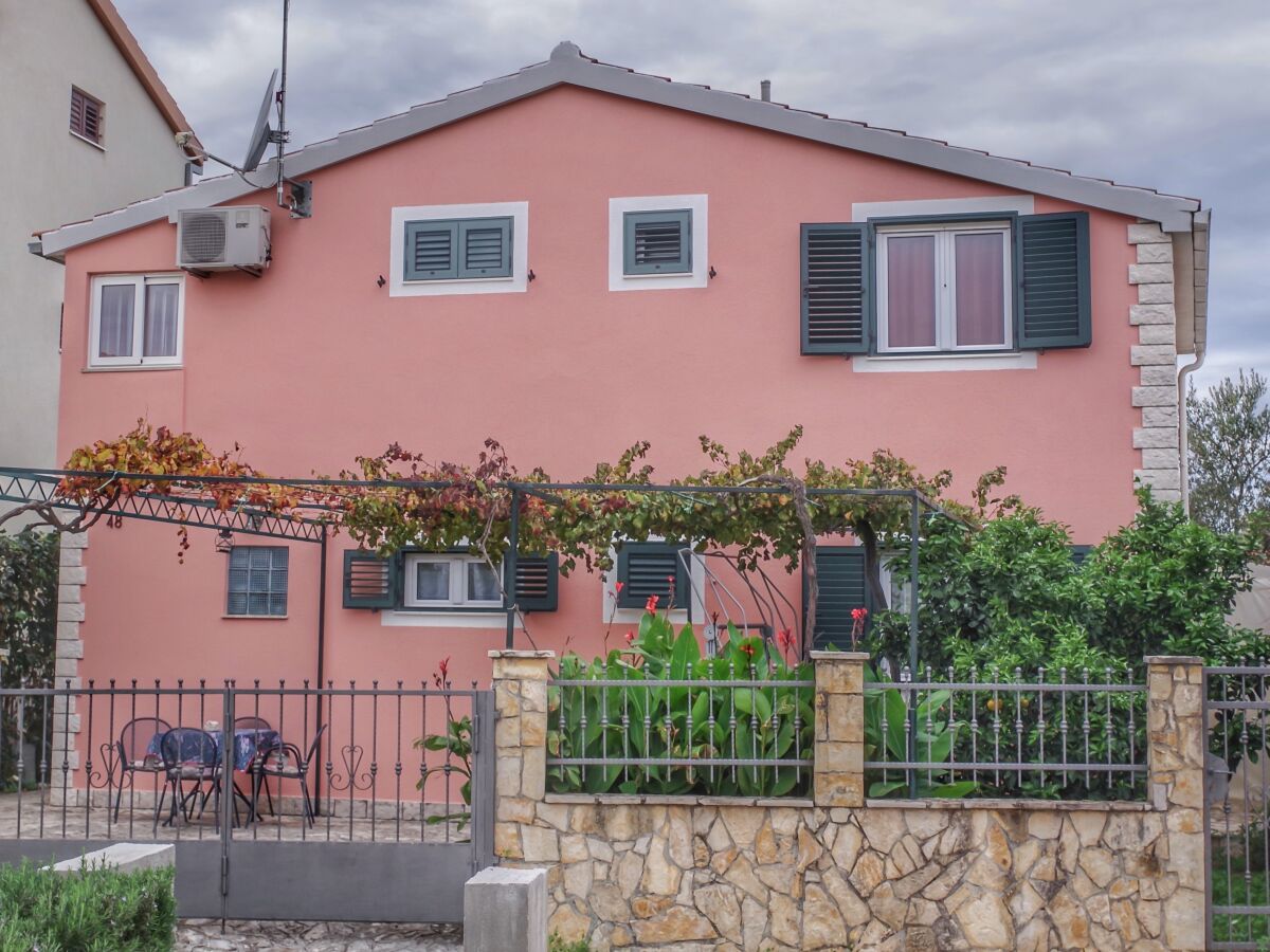 Apartment Two bedroom apartment with terrace Rogoznica A-15876-b - Outdoor photo 4
