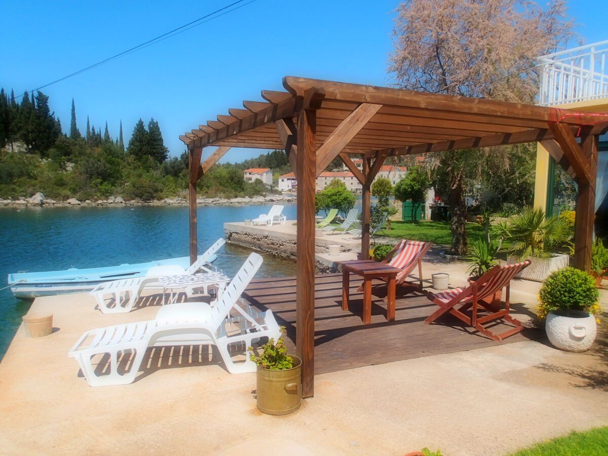 Apartment One bedroom apartment near beach Blace, Neretva Delta - Ušće Neretve A-16068-b