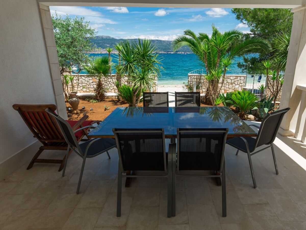 Apartment Two bedroom apartment near beach Arbanija, Čiovo A-14825-a