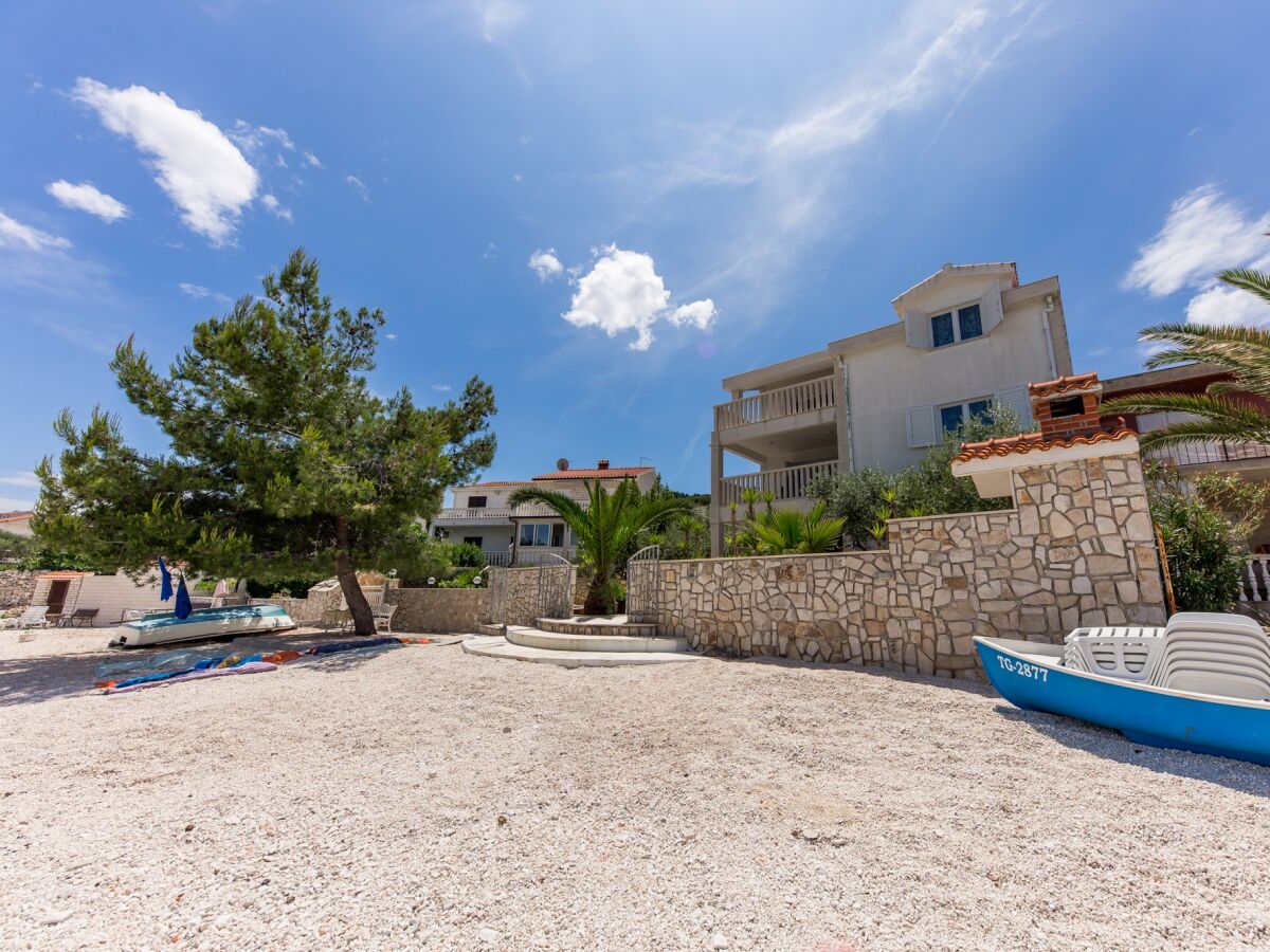 Apartment Two bedroom apartment near beach Arbanija, Čiovo A-14825-a - Outdoor photo 3