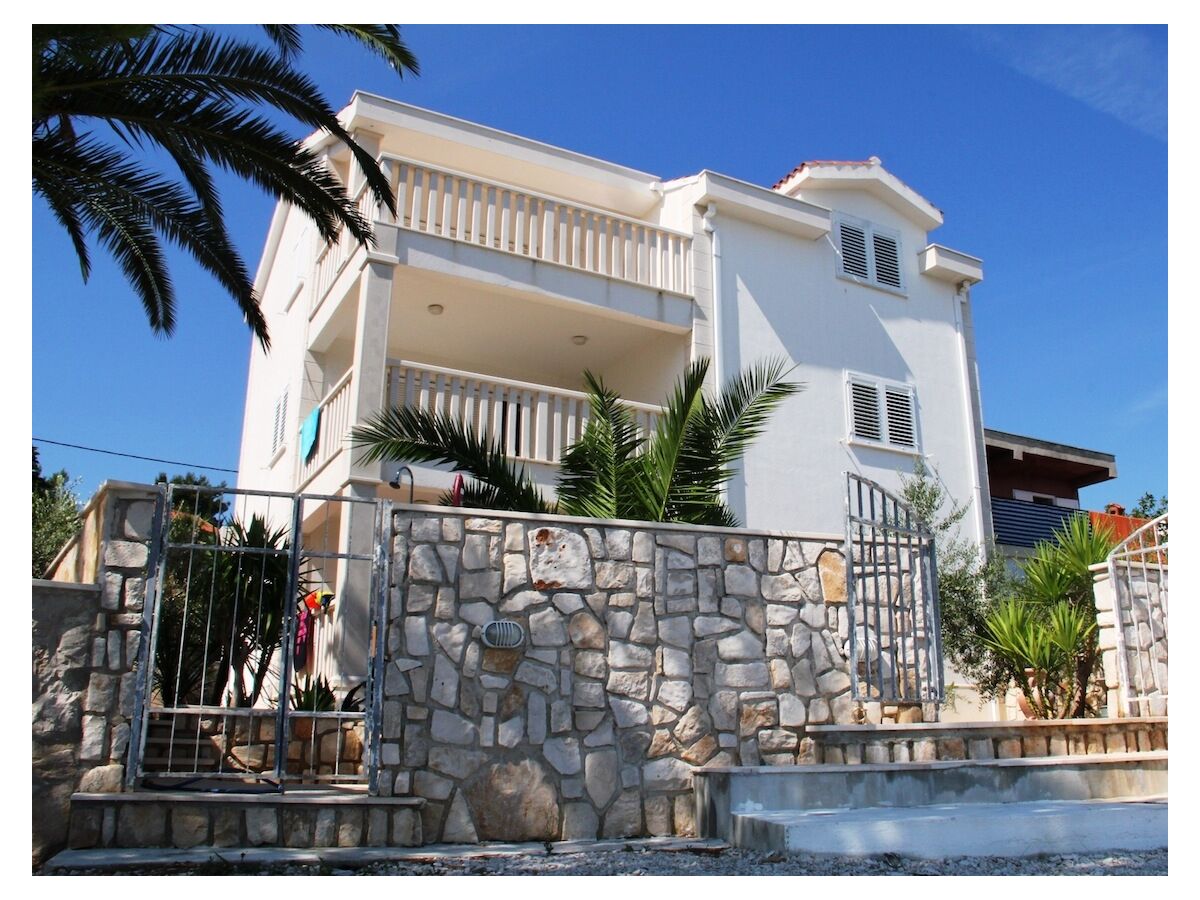 Apartment Two bedroom apartment near beach Arbanija, Čiovo A-14825-b - Outdoor photo 5