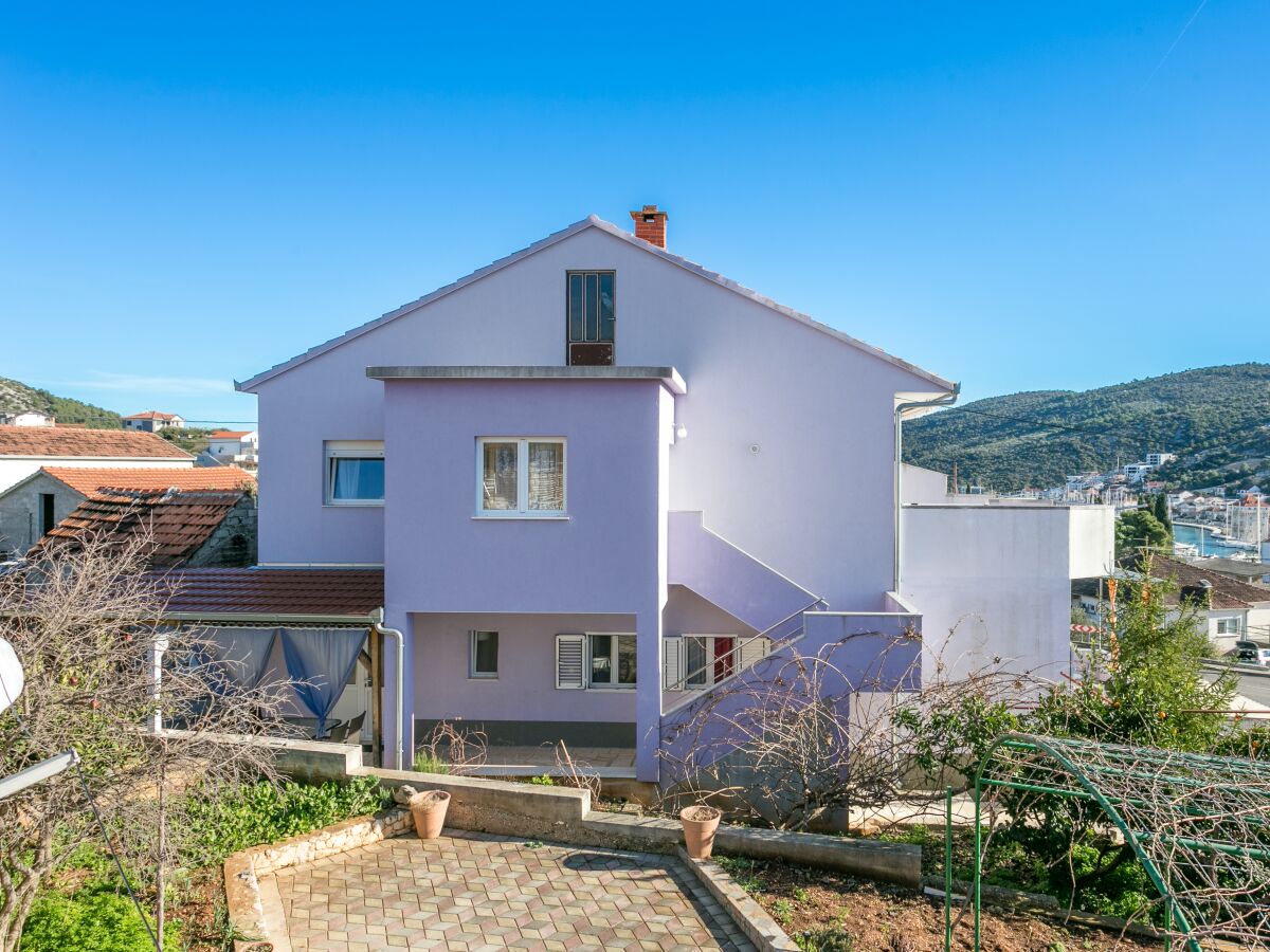 Apartment One bedroom apartment with terrace Marina, Trogir A-17013-a - Outdoor photo 2