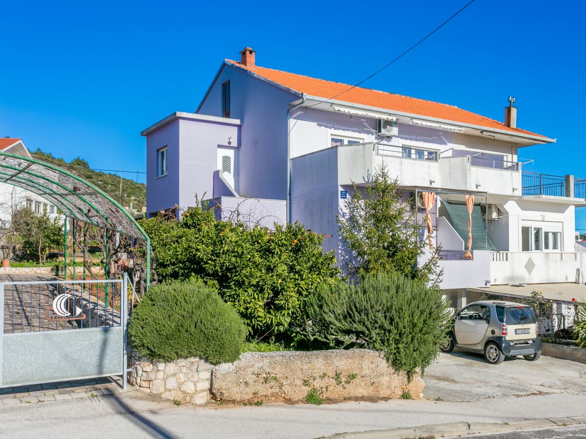 Apartment One bedroom apartment with terrace Marina, Trogir A-17013-a - Outdoor photo 3