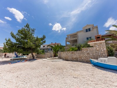 Apartment Two bedroom apartment near beach Arbanija, Čiovo A-14825-c - Outdoor photo 3