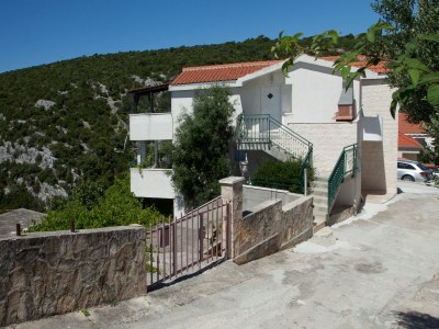 Apartment Two bedroom apartment with terrace and sea view Cove Ljubljeva, Trogir A-17122-a - Outdoor photo 6