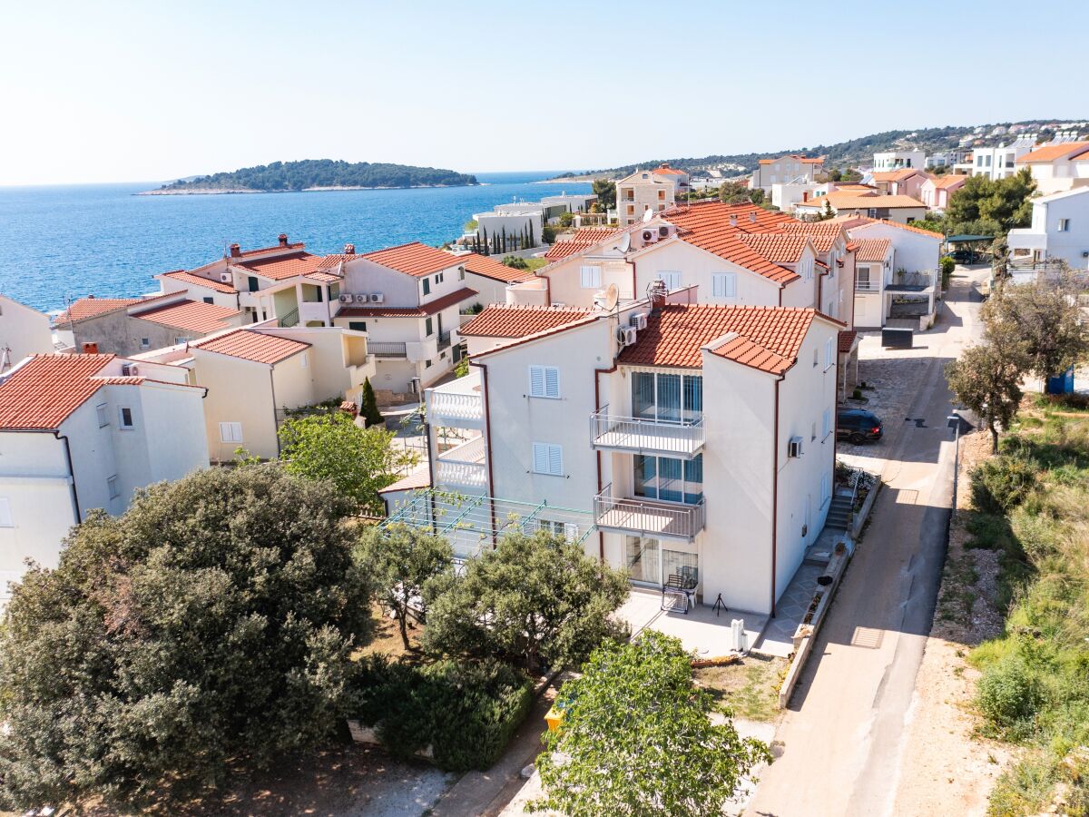 Apartment One bedroom apartment with terrace Rogoznica A-17129-a - Outdoor photo 5