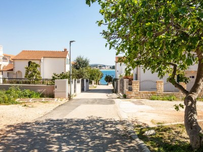 Apartment One bedroom apartment with terrace and sea view Rogoznica A-17129-c - Outdoor photo 16