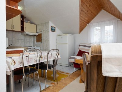 Apartment One bedroom apartment near beach Pisak, Omiš A-15177-c in Mimice - Apartment