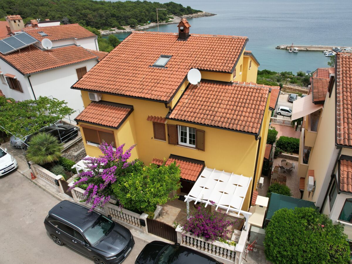 Apartment One bedroom apartment with terrace Mali Lošinj, Lošinj A-15201-a - Outdoor photo 2