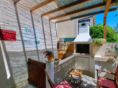 Apartment One bedroom apartment with terrace Mali Lošinj, Lošinj A-15201-a - Outdoor photo 9