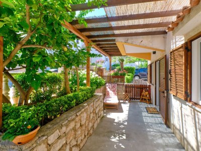 Apartment One bedroom apartment with terrace Mali Lošinj, Lošinj A-15201-a - Outdoor photo 11