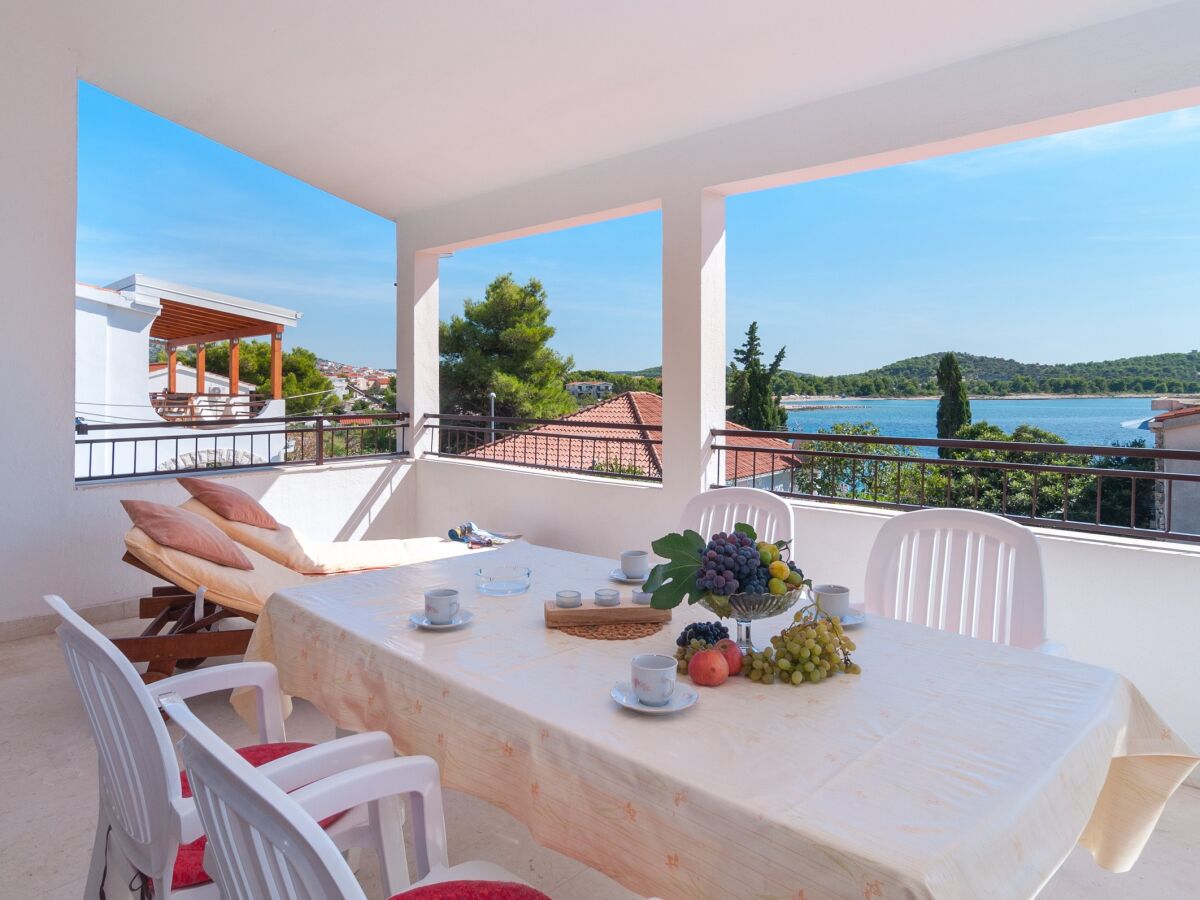 Apartment Two bedroom apartment with terrace and sea view Rogoznica A-15551-b