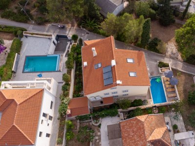 Apartment Three bedroom apartment with balcony and sea view Sutivan, Brač A-15665-a - Outdoor photo 5