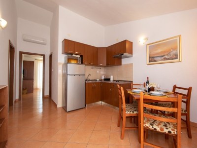 Apartment One bedroom apartment near beach Igrane, Makarska A-18069-c - Outdoor photo 8