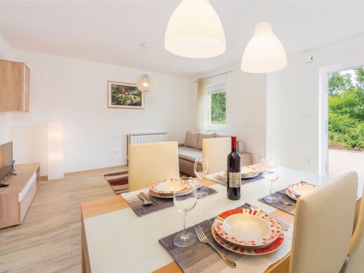 Apartment One bedroom apartment with terrace Rijeka A-18146-a