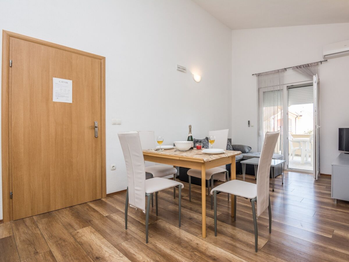 Apartment One bedroom apartment with terrace Vir A-18518-a