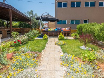 Apartment One bedroom apartment with terrace Vir A-18518-a - Outdoor photo 8