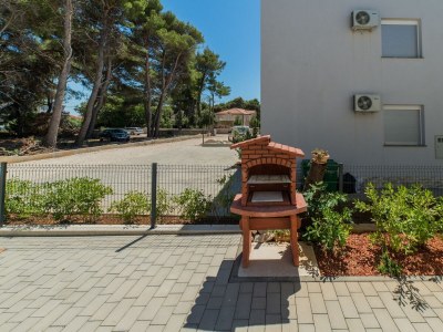 Apartment Two bedroom apartment with balcony Vir A-18550-a - Outdoor photo 5
