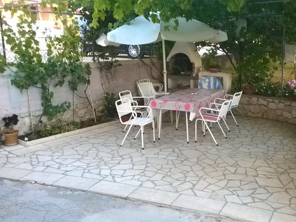 Apartment One bedroom apartment with terrace and sea view Barbat, Rab A-17620-c - Outdoor photo 3