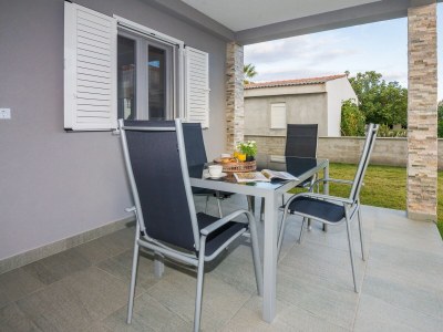 Apartment One bedroom apartment with terrace Vir A-18557-b in Vir - Apartment