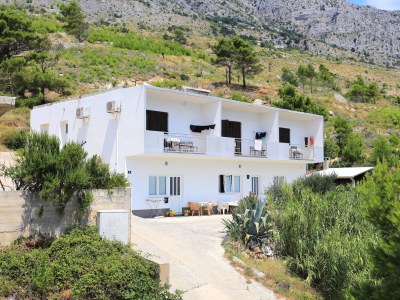 Apartment One bedroom apartment with balcony and sea view Lokva Rogoznica, Omiš A-17645-b - Outdoor photo 3