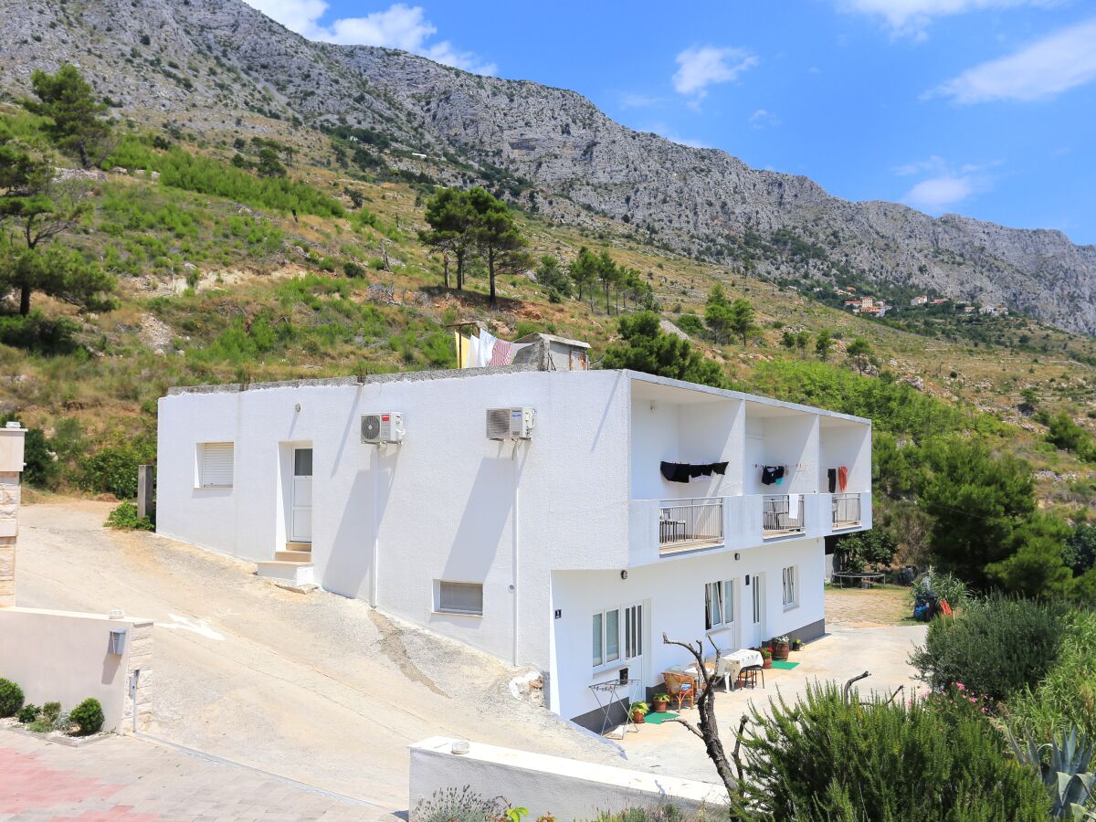 Apartment One bedroom apartment with balcony and sea view Lokva Rogoznica, Omiš A-17645-c - Outdoor photo 2