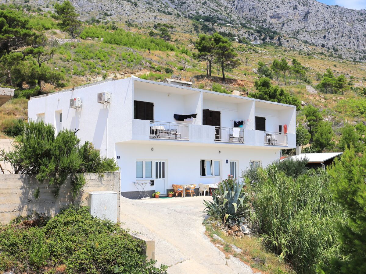 Apartment One bedroom apartment with balcony and sea view Lokva Rogoznica, Omiš A-17645-c - Outdoor photo 3
