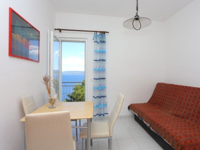 Apartment One bedroom apartment with balcony and sea view Lokva Rogoznica, Omiš A-17645-c in Lokva Rogoznica - Apartment