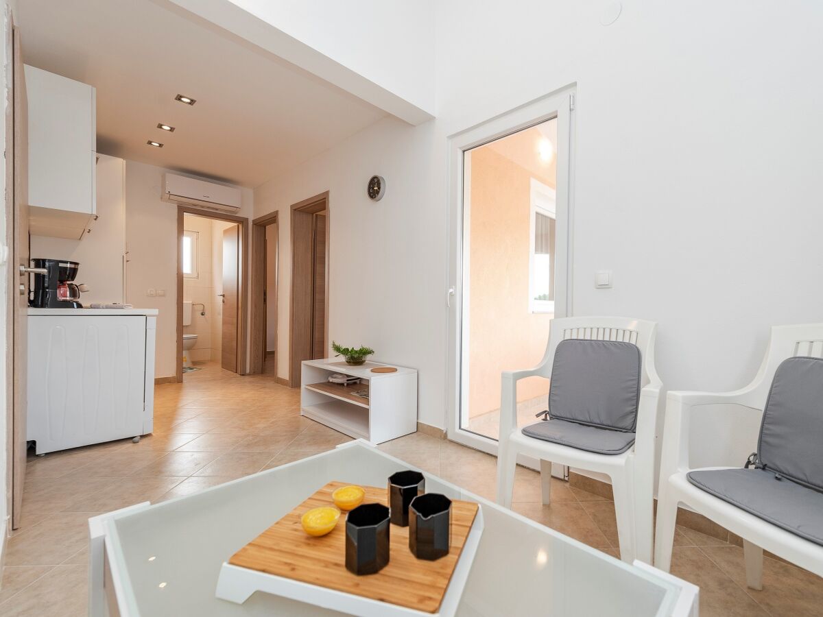 Apartment Two bedroom apartment with terrace Vir A-18563-a
