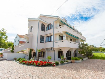 Apartment One bedroom apartment with terrace Punat, Krk A-17857-a - Outdoor photo 4