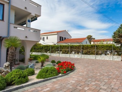 Apartment One bedroom apartment with terrace and sea view Punat, Krk A-17857-c - Outdoor photo 7