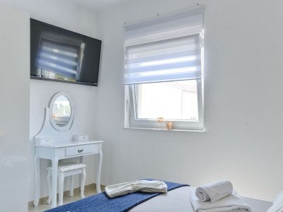 Apartment One bedroom apartment with balcony and sea view Vir - Kozjak, Vir A-18589-b - Outdoor photo 29