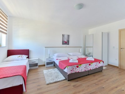 Apartment Two bedroom apartment with balcony Vir A-18592-a - Outdoor photo 10