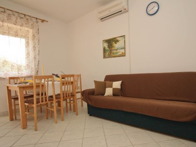 Apartment Two bedroom apartment with balcony Šilo, Krk A-18763-a - Outdoor photo 11