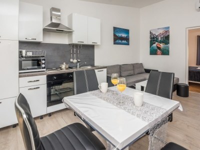 Apartment Two bedroom apartment near beach Vir - Kozjak, Vir A-19094-a in Vir - Apartment