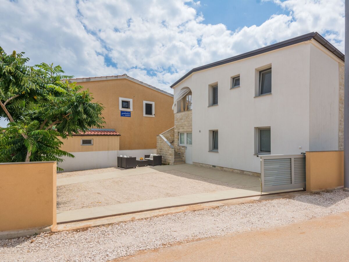 Apartment One bedroom apartment with balcony Vir A-19100-a - Outdoor photo 2