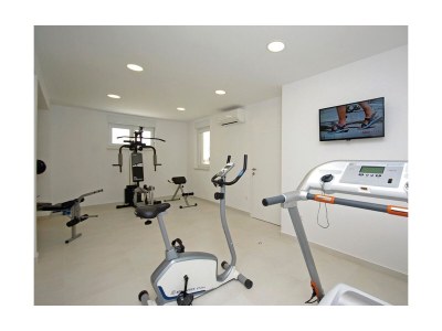 Apartment One bedroom apartment with terrace and sea view Makarska A-19147-e - Outdoor photo 12