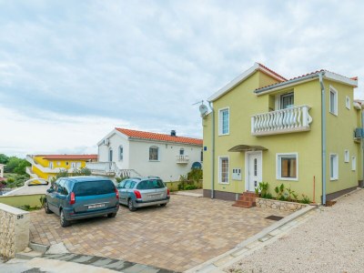Apartment Studio flat with balcony and sea view Vir - Lozice, Vir AS-18593-a - Outdoor photo 3