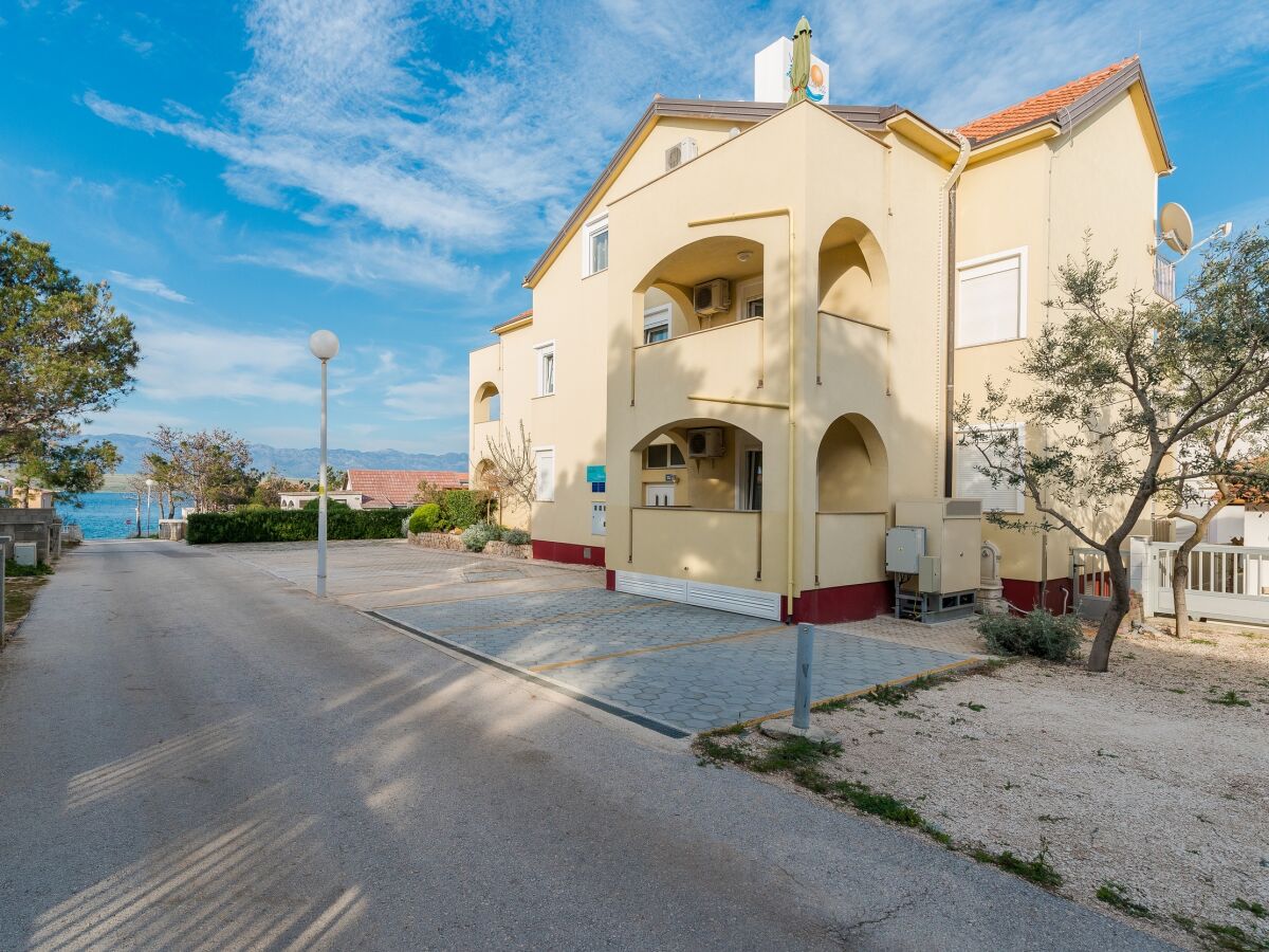 Apartment Three bedroom apartment with balcony and sea view Vir A-18603-g - Outdoor photo 3