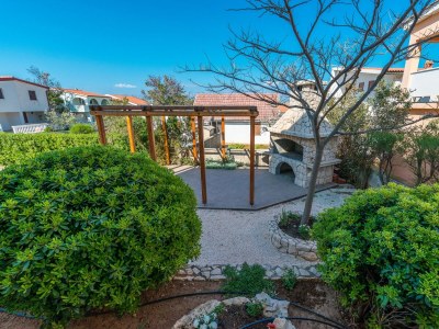 Apartment Three bedroom apartment with balcony and sea view Vir A-18603-g - Outdoor photo 9
