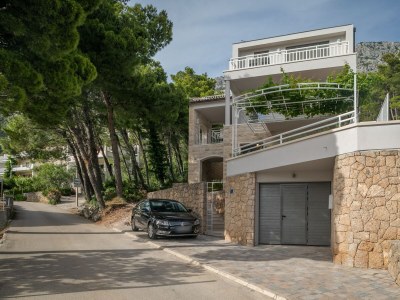 Apartment Two bedroom apartment with balcony and sea view Brela, Makarska A-19345-c in Brela - Apartment