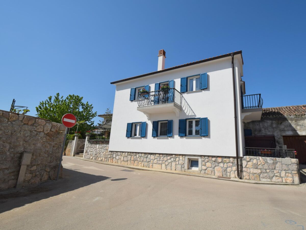 Apartment Two bedroom apartment with balcony and sea view Porat, Krk A-19348-b - Outdoor photo 2