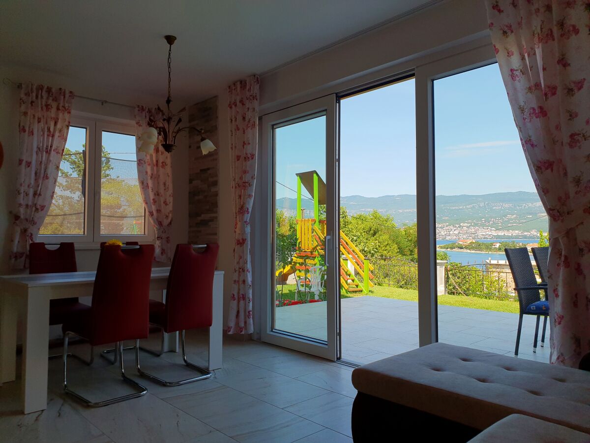 Apartment Two bedroom apartment with terrace and sea view Šilo, Krk A-18685-a