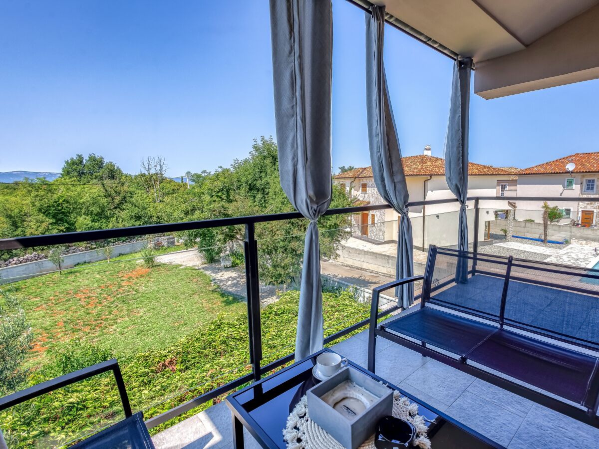 Apartment One bedroom apartment with terrace Milovcici, Krk A-19352-a