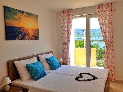 Apartment Two bedroom apartment with terrace and sea view Šilo, Krk A-18685-c in Šilo - Apartment