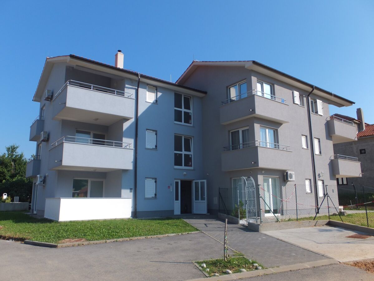 Apartment Two bedroom apartment with terrace Baška, Krk A-18871-b