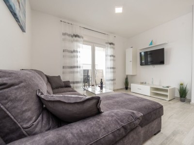 Apartment Two bedroom apartment with terrace Vir A-18881-a in Vir - Apartment