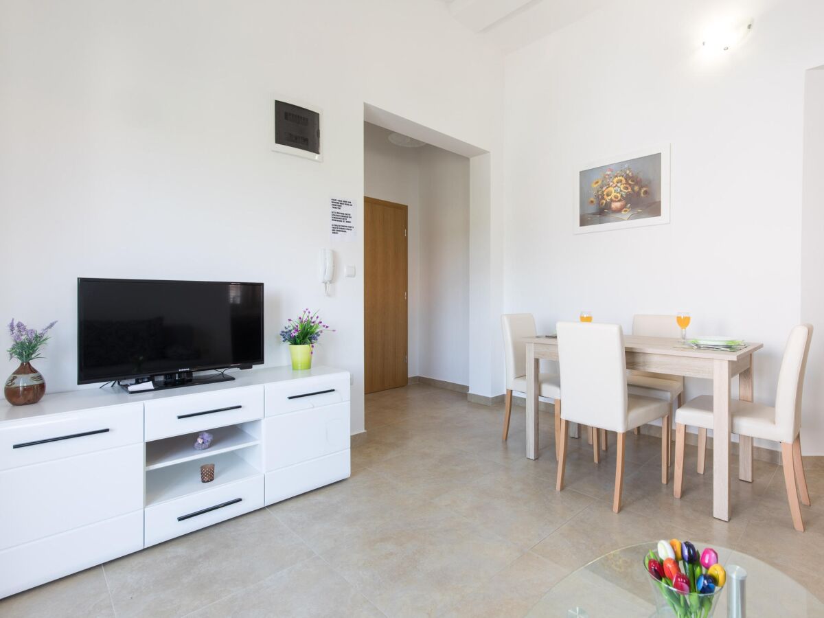 Apartment One bedroom apartment with balcony Malinska, Krk A-19371-d - Outdoor photo 5